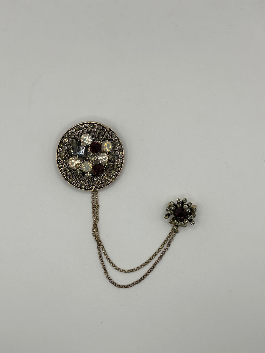 Vintage-Style Crystal Chatelaine Brooch | Antique Gold Double Collar Pin with Chains – floral metal fashion jewelry, main product image, Petit Détail