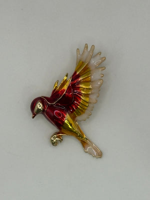 Soaring Swallow Brooch – detail view | Petit Détail