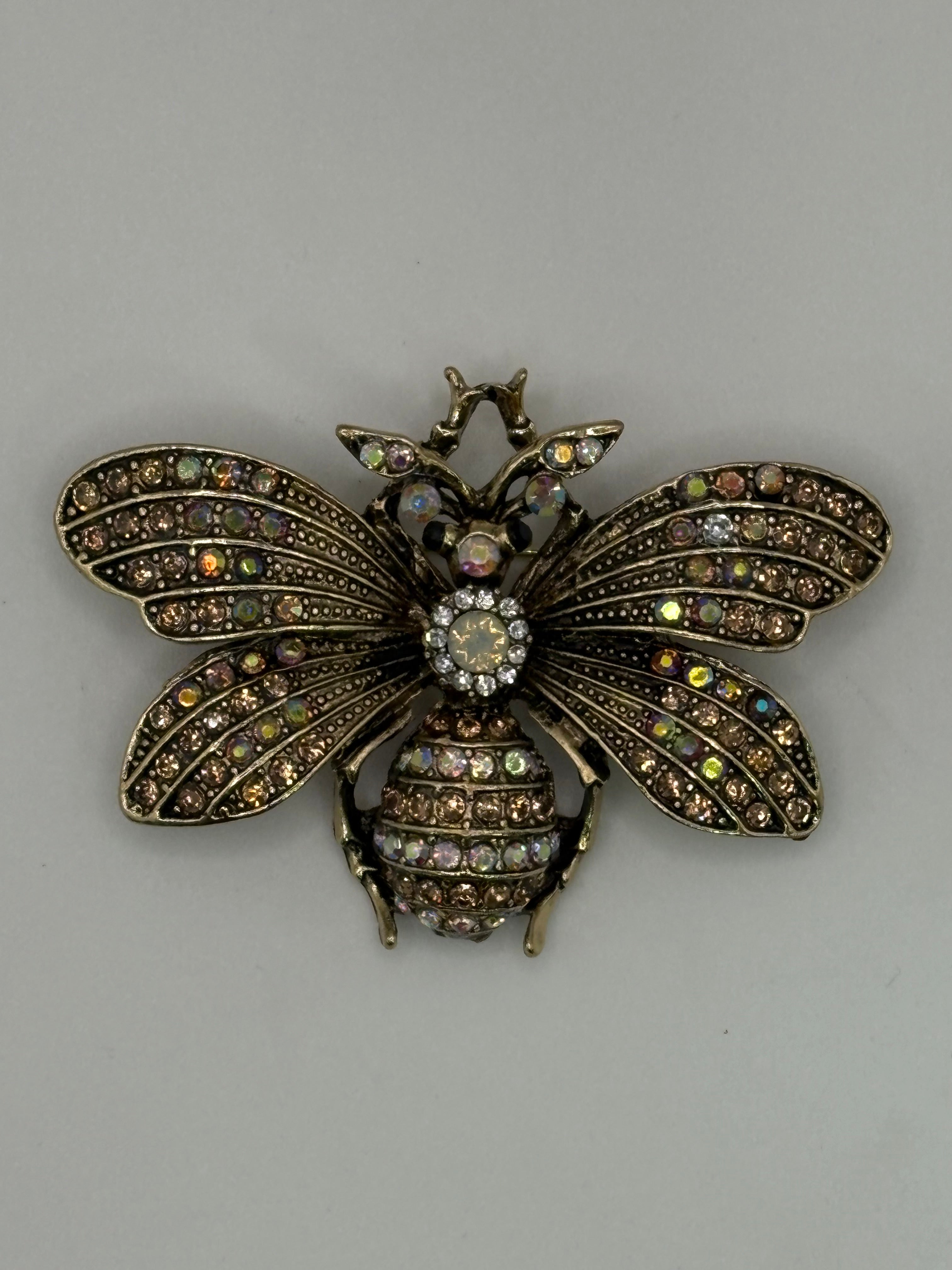 Vintage-Style Crystal Bee Brooch | Antique Gold-Tone with Champagne Rhinestones