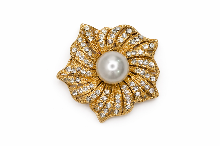 Elegant Pearl Center Floral brooch with Rhinestones Default Title Petit Détail Lebanon